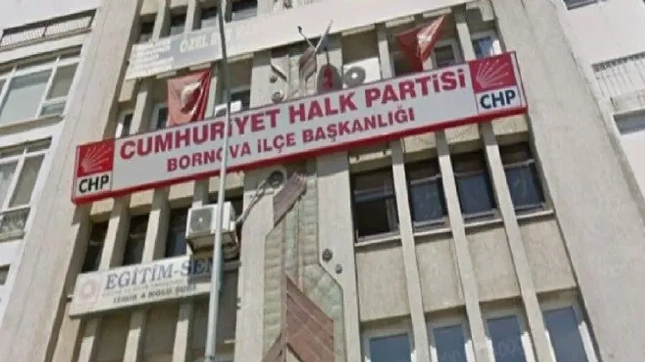 CHP Bornova'da 24 kişilik yönetime 27 kişi görevlendirildi!