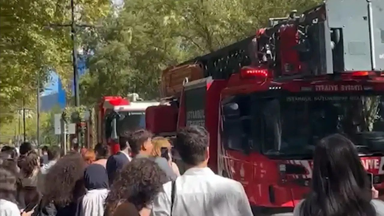İTÜ'de korkutan yangın: Okul binası tahliye edildi!