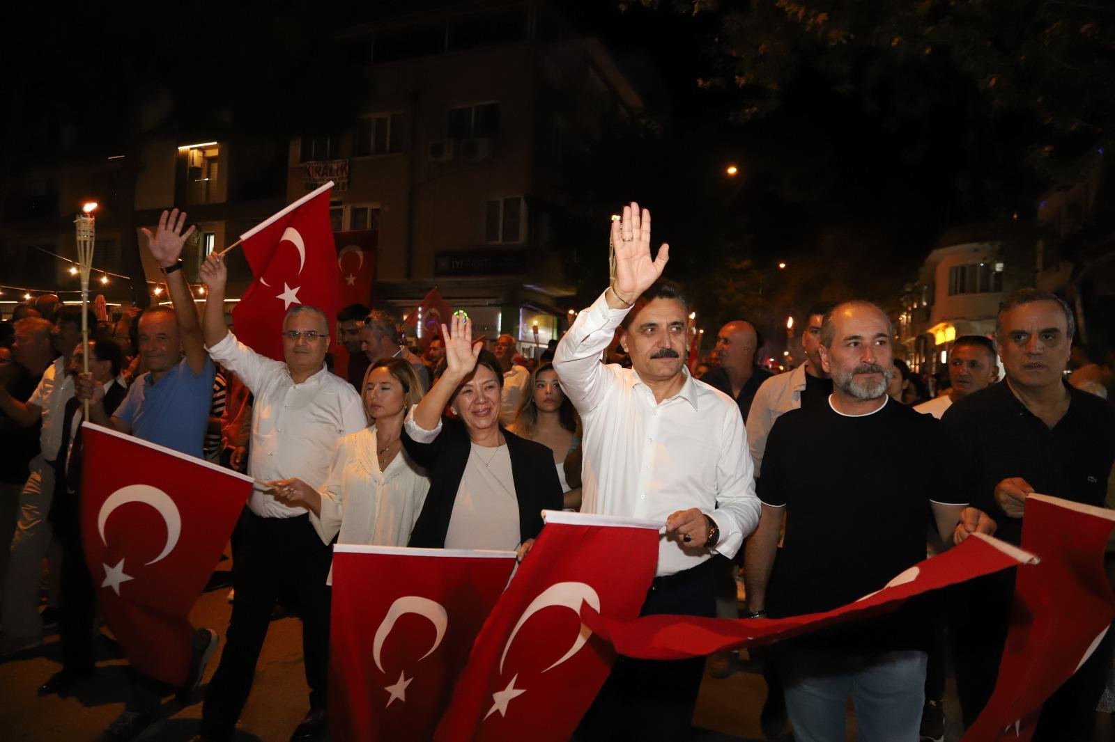Dikili'nin kurtuluşunun 104. yılı coşkuyla kutlandı