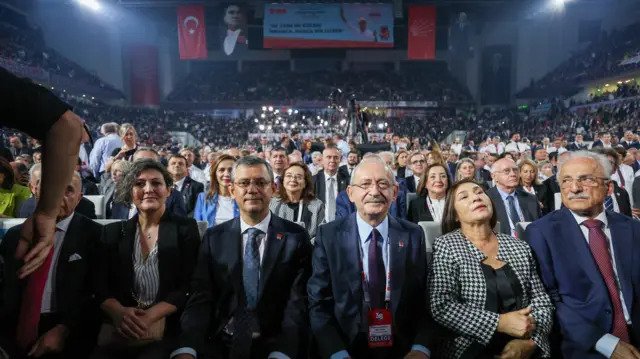 Kurultay davasında ara karar verildi!