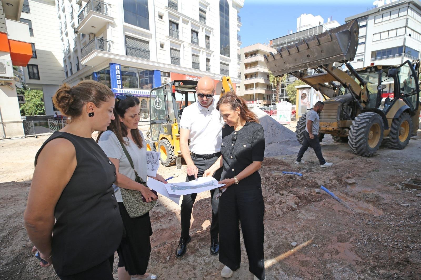 Bostanlı Cemal Bülbül Sokak’ta dönüşüm sürüyor