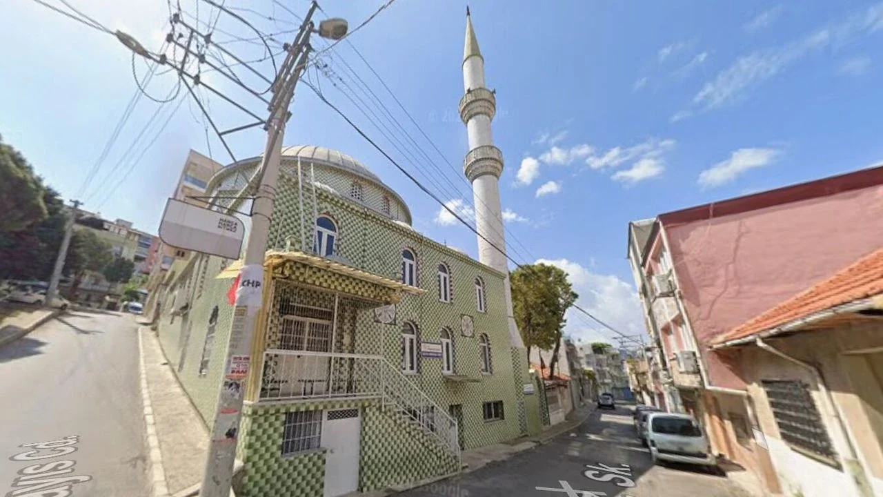 Konak Belediyesi'nden ihale: Gültepe'deki cami yıkılacak