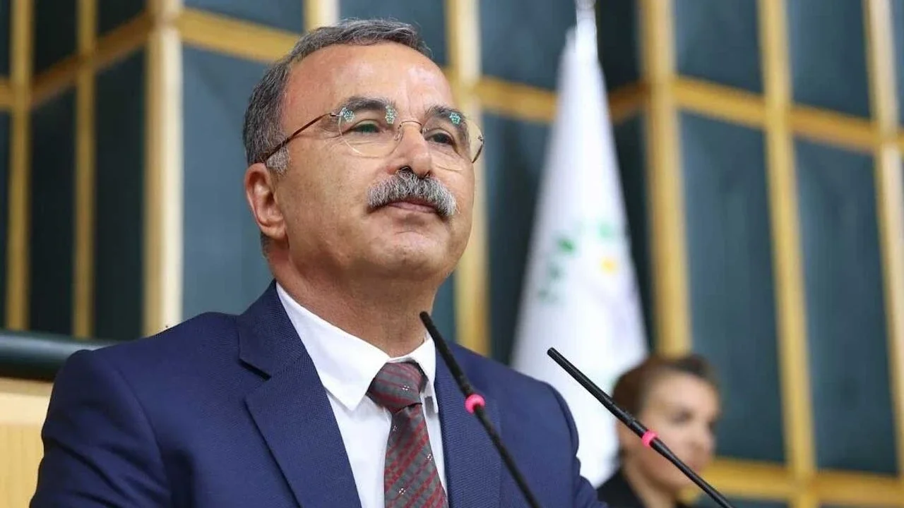 Borsadaki çöküş meclis gündeminde: DEM Partili Akın’dan 14 soruluk önerge!