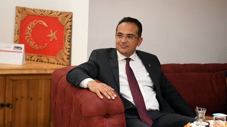 YENİ Parti Bornova’da kongre süreci işliyor: Olgun Atila aday olacak mı?