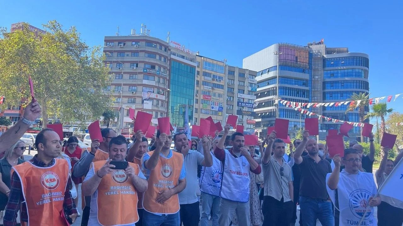 Memurlardan Başkan Mutlu'ya kırmızı kart!