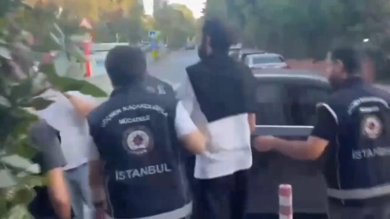Usulsüz vatandaşlık operasyonunda 74 şüpheli yakalandı