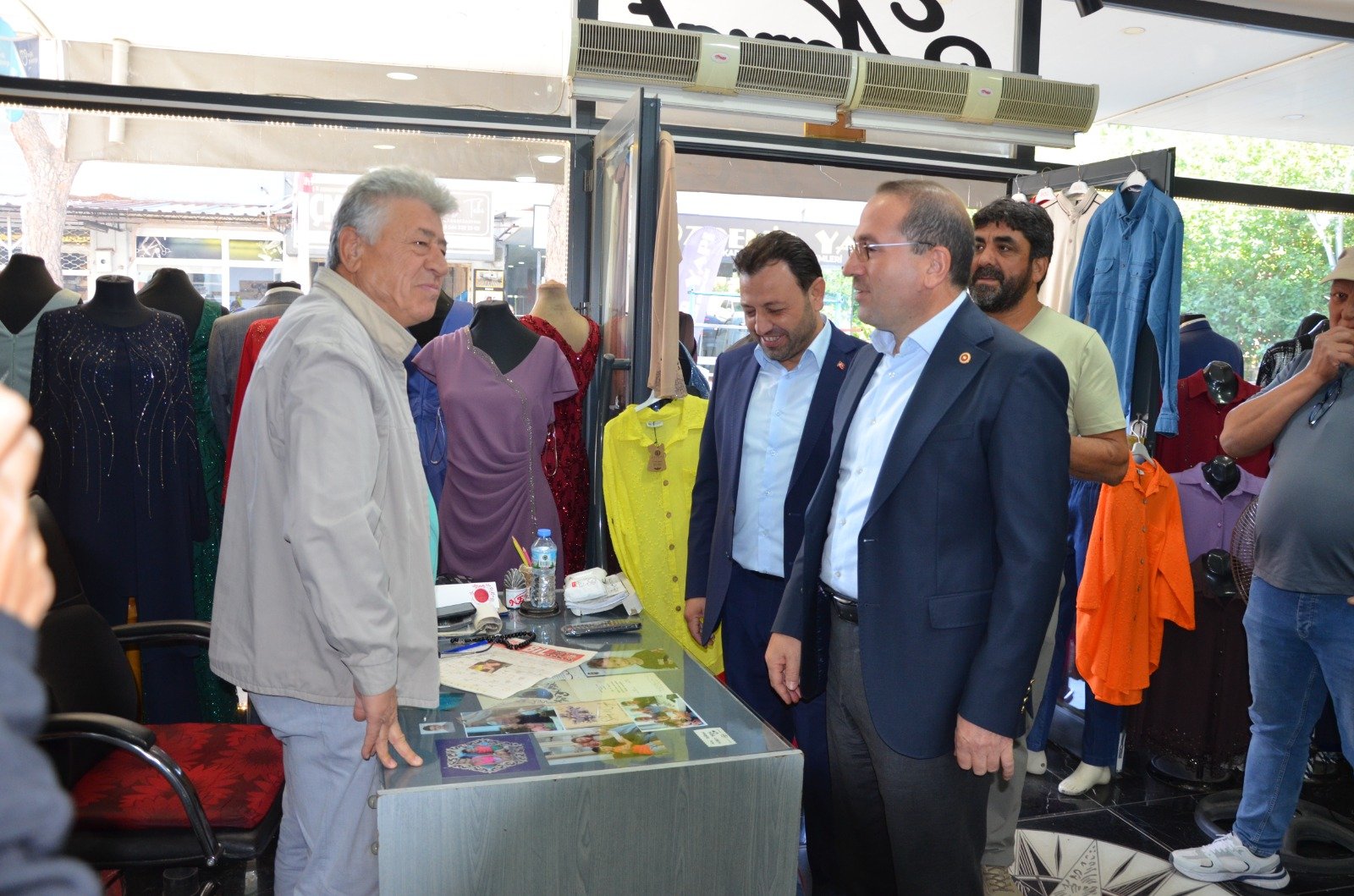 AK Partili Kırkpınar sahada: Esnaf ve üreticinin yanındayız