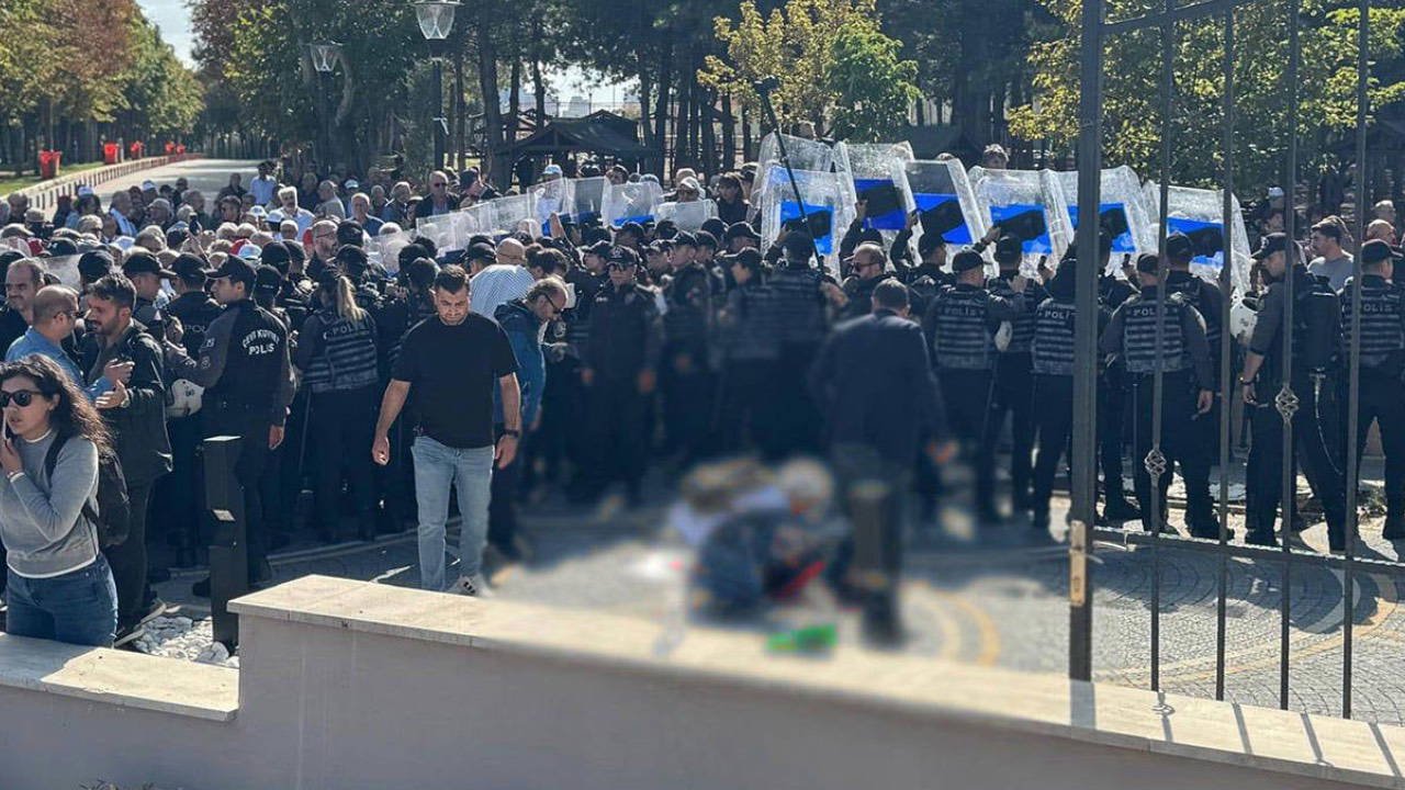 Emeklilerin AYM önündeki eyleminde intihar girişimi!