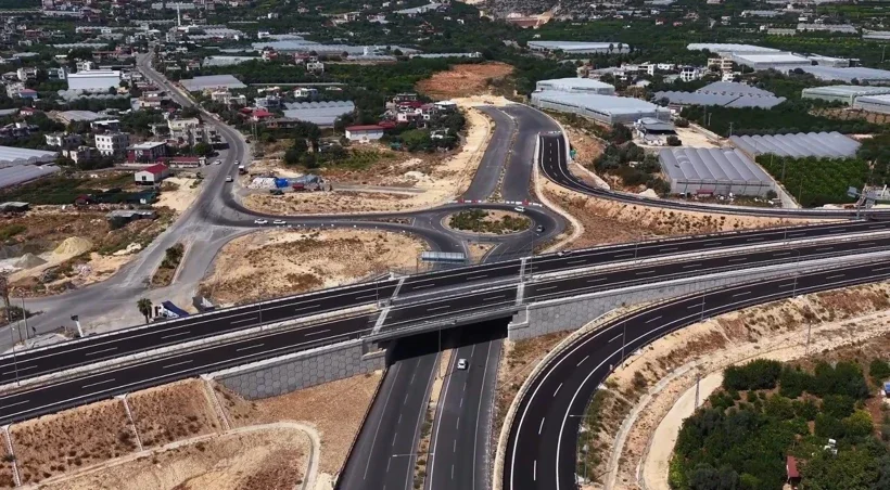 Bakan Uraloğlu Açıkladı: 2,5 Saatlik Yol 18 Dakika İniyor! Yüzde 98'i Tamamlandı