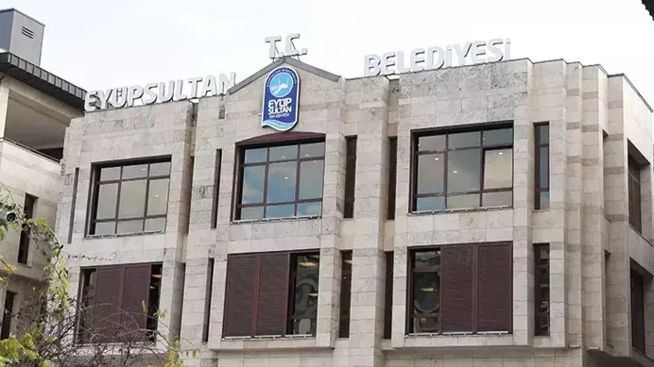 Eyyüpsultan Belediye Başkanı Özmen gözaltına alındı!
