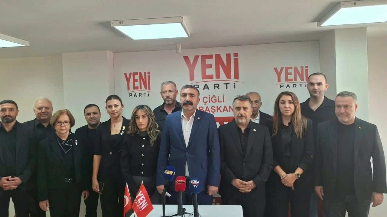 YENİ Parti Çiğli'de iki meclis üyesi disiplinlik oldu!