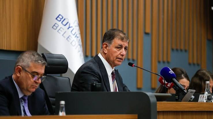 Tugay'dan sosyal medyada dikkat çeken yanıt: "İşinde gücünde olan kimseye bir şey olmaz"