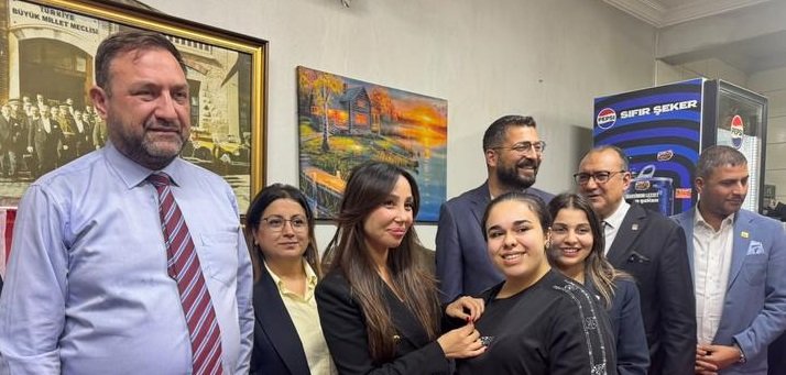 Bayraklı’da Yeni Üyeler CHP’ye Katıldı
