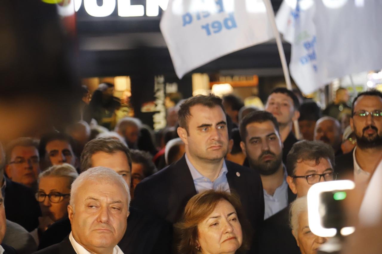 YENİ Partili Güç'ten Cemil Tugay'a: AKP'yi kurtaracaklarını zannediyorlar!