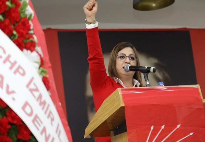 Bayraklı Belediyesi operasyonu: CHP Bayraklı İlçe Başkanı Didem Gültekin gözaltında
