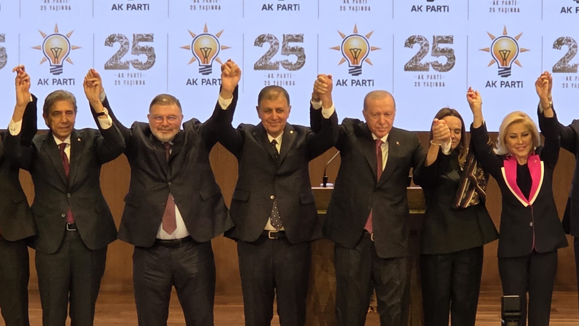 Başkan Tugay'dan dikkat çeken konuşma: "AK Parti kimsesizlerin kimsesidir"