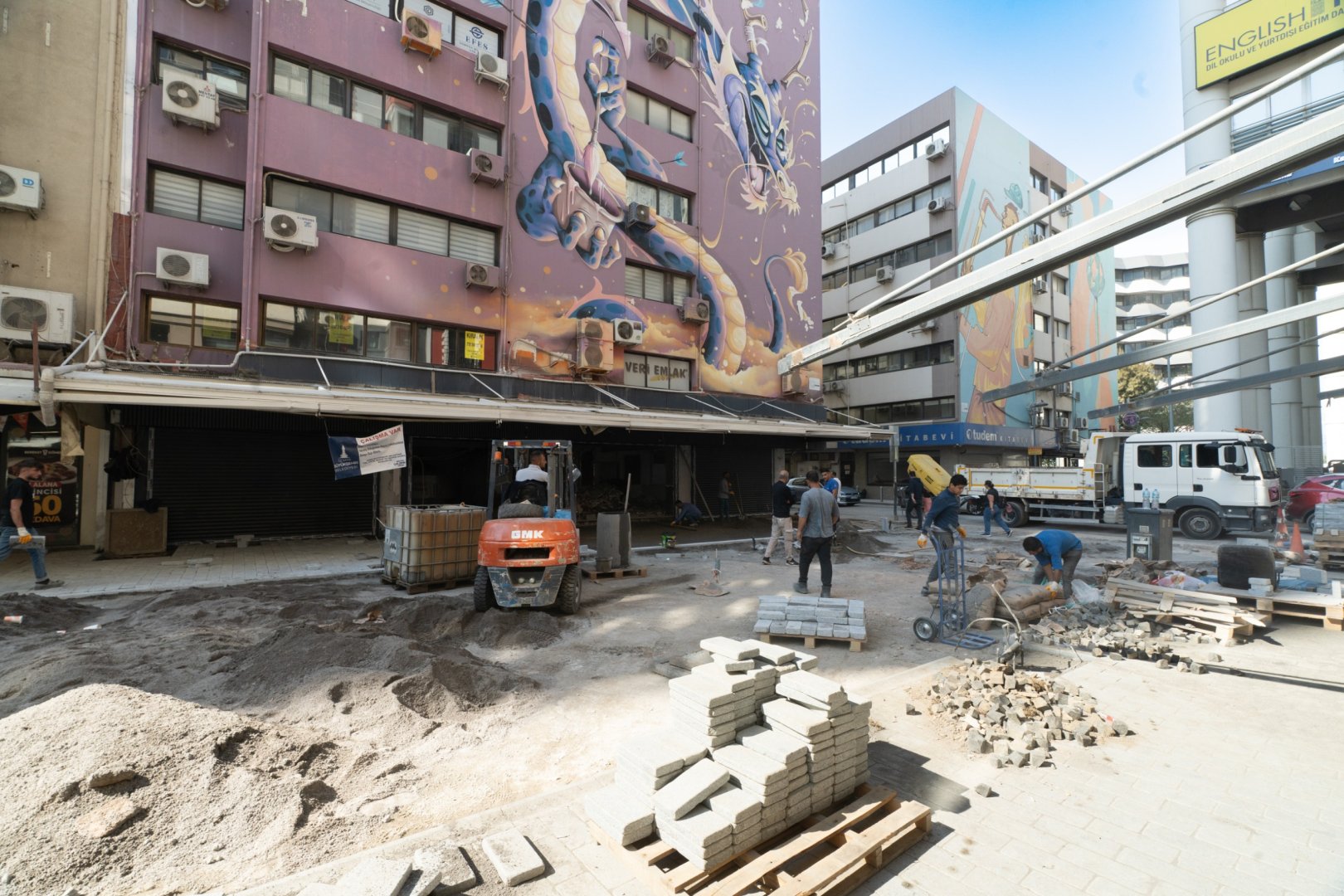 Alsancak’ın kalbinde altyapının ardından sıra üstyapıda