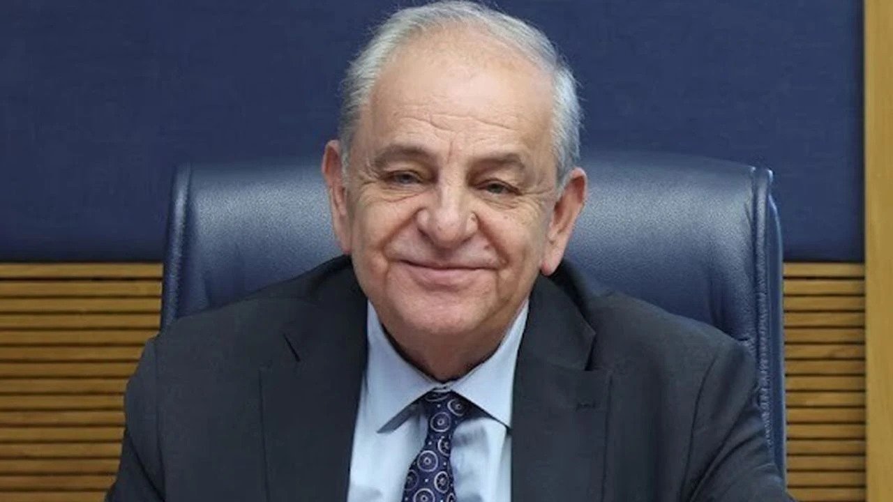 Rıfat Nalbantoğlu’ndan Özgür Özel’e ChatGPT göndermesi: “Halk size yapay zeka programı alsın!”