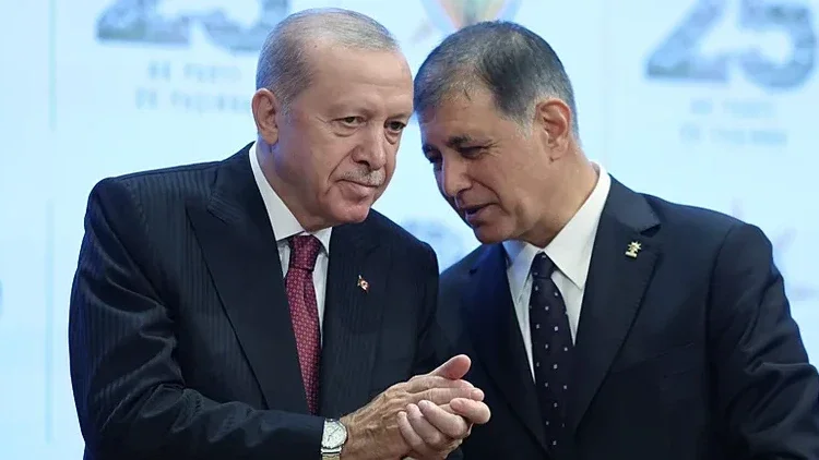Başkan Tugay'dan kordondaki eğlence mekanlarına yönelik açıklama: Her şehrin bir kimliği var