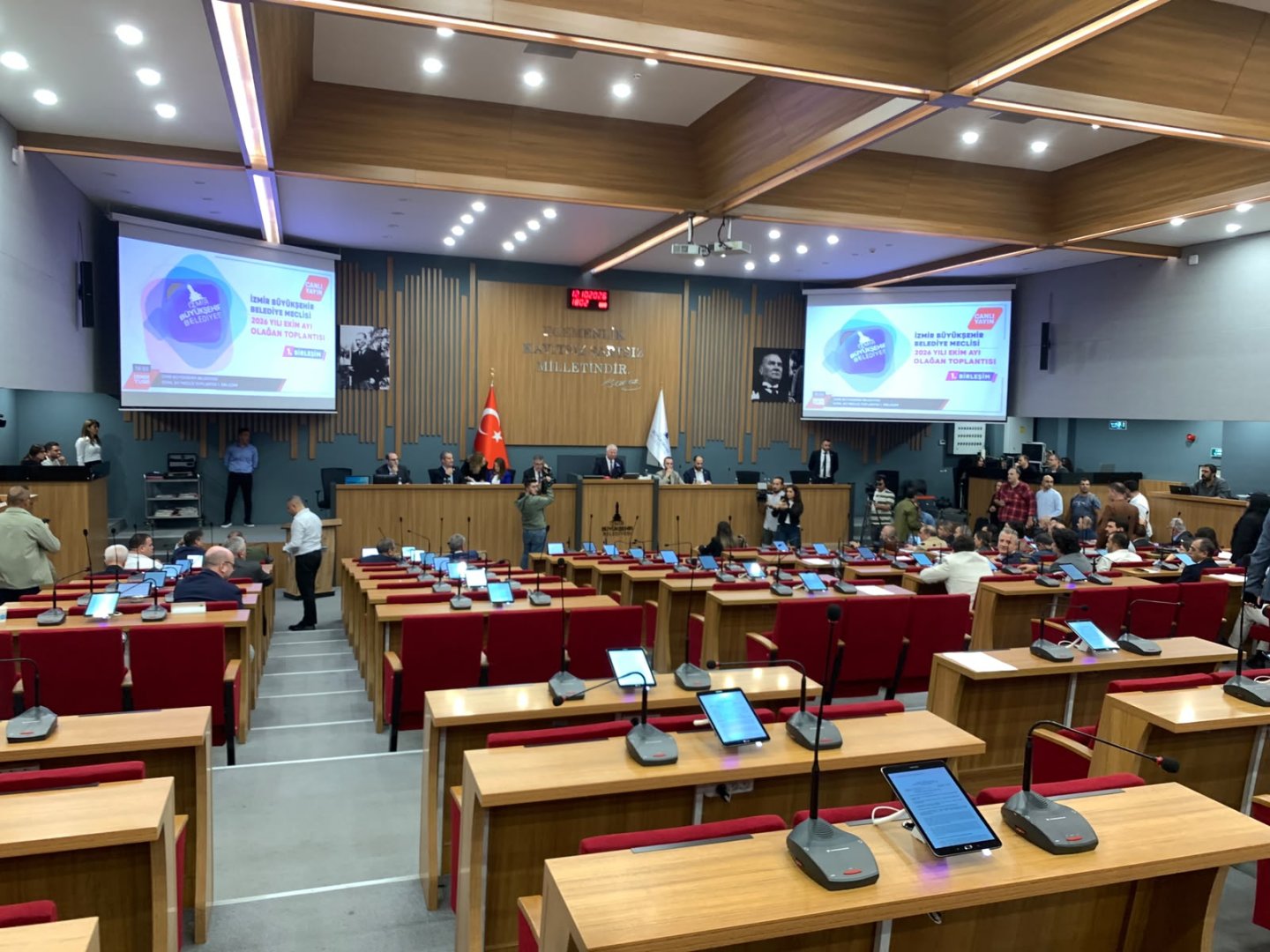 Başkan Tugay'ın transferine CHP ve YENİ Parti'den ortak eylem!