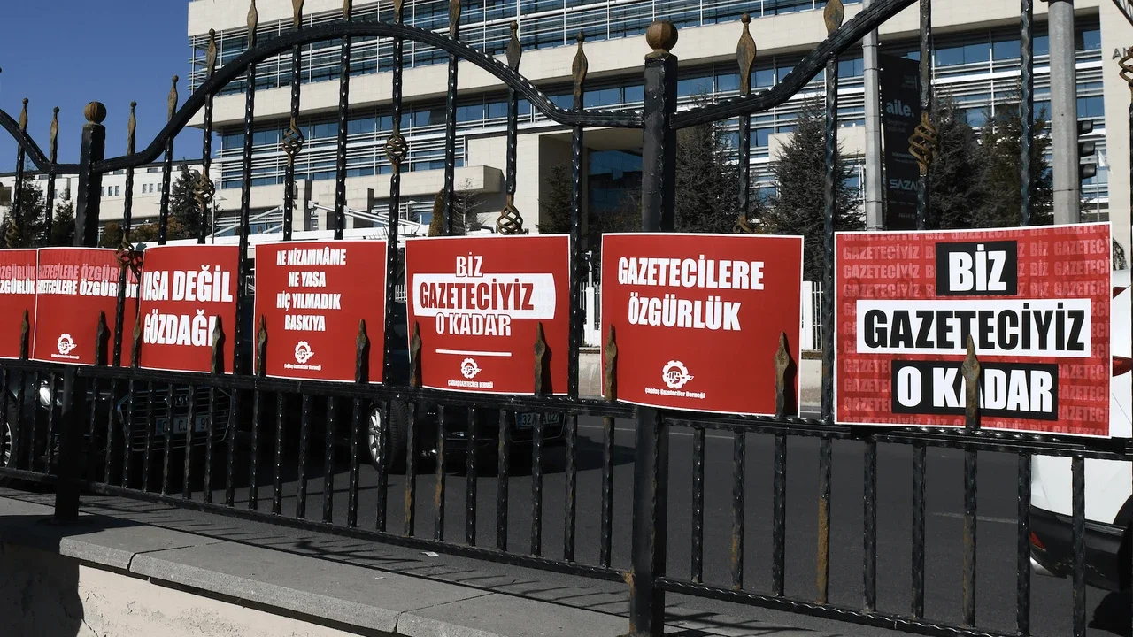 Medya Dayanışma Grubu'ndan Halk TV'ye destek: Kayyum'a son verilmeli!