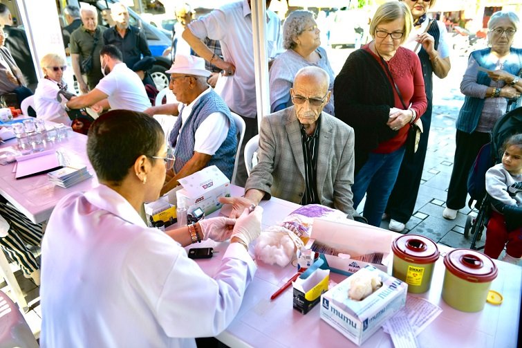 Çiğli Belediyesi’nden Ücretsiz Sağlık Taraması