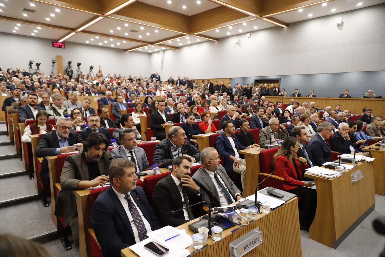 YENİ Parti aday çıkardı, CHP destekledi: Meclis başkan vekilleri belli oldu!