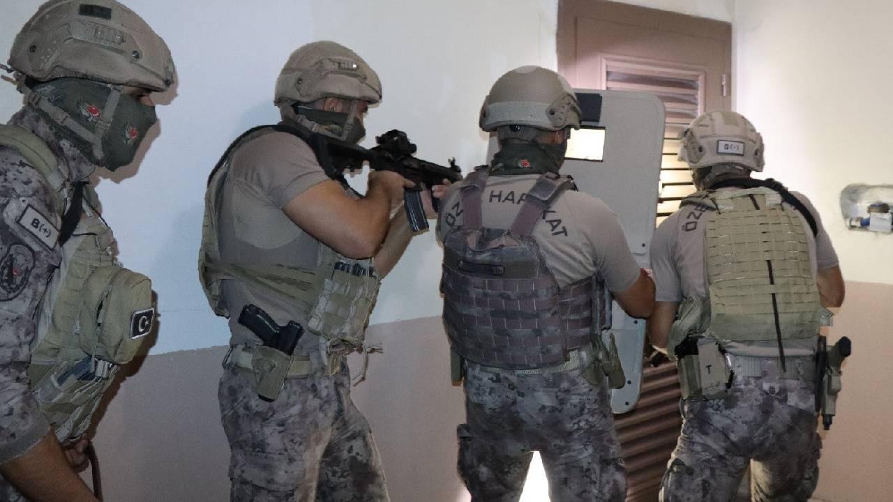 İzmir'de FETÖ/PYD'ye darbe: 16 şüpheliye gözaltı!
