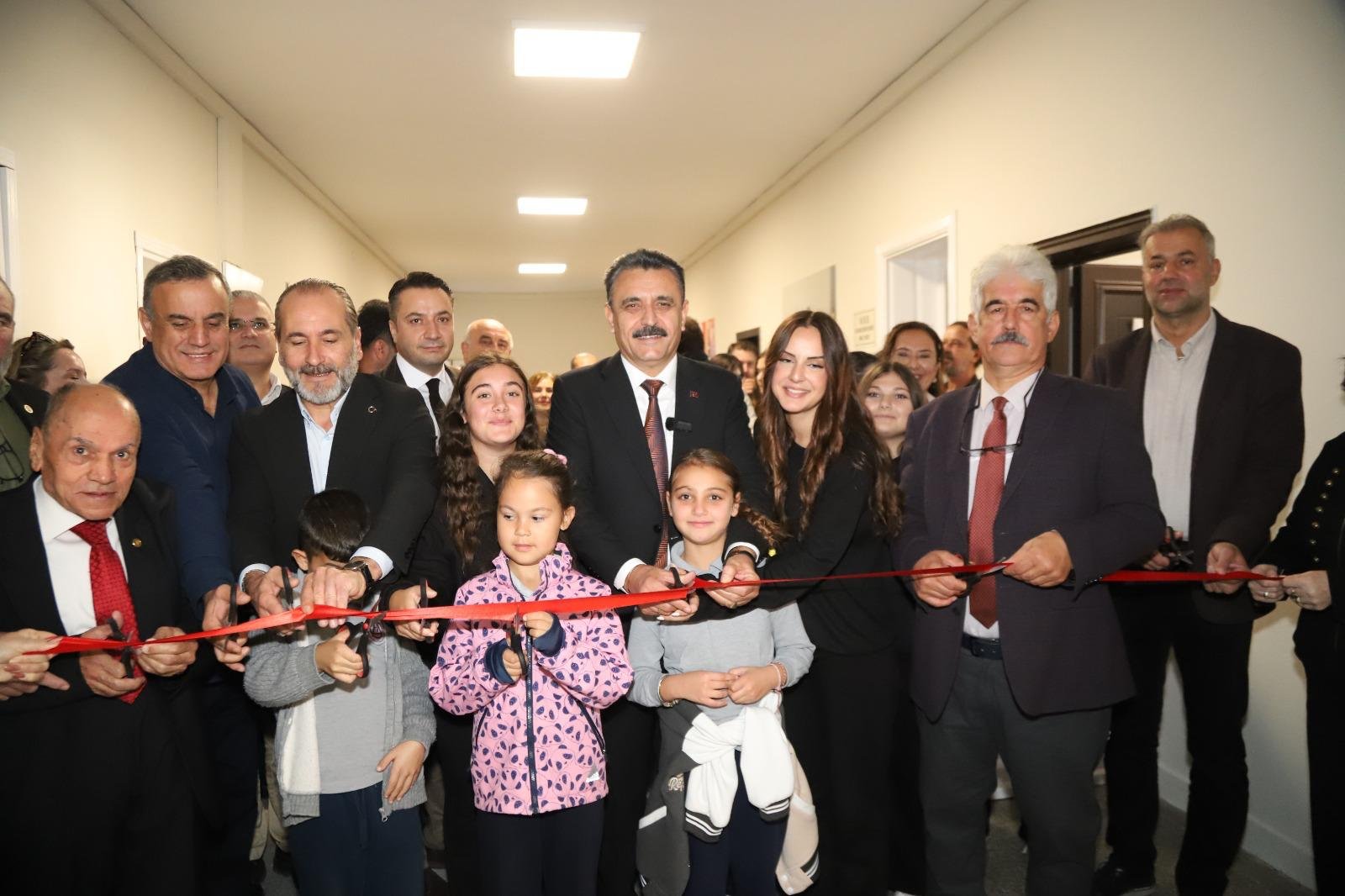 Dikili ve Çandarlı’da eğitim ve kültür yatırımları hizmete açıldı