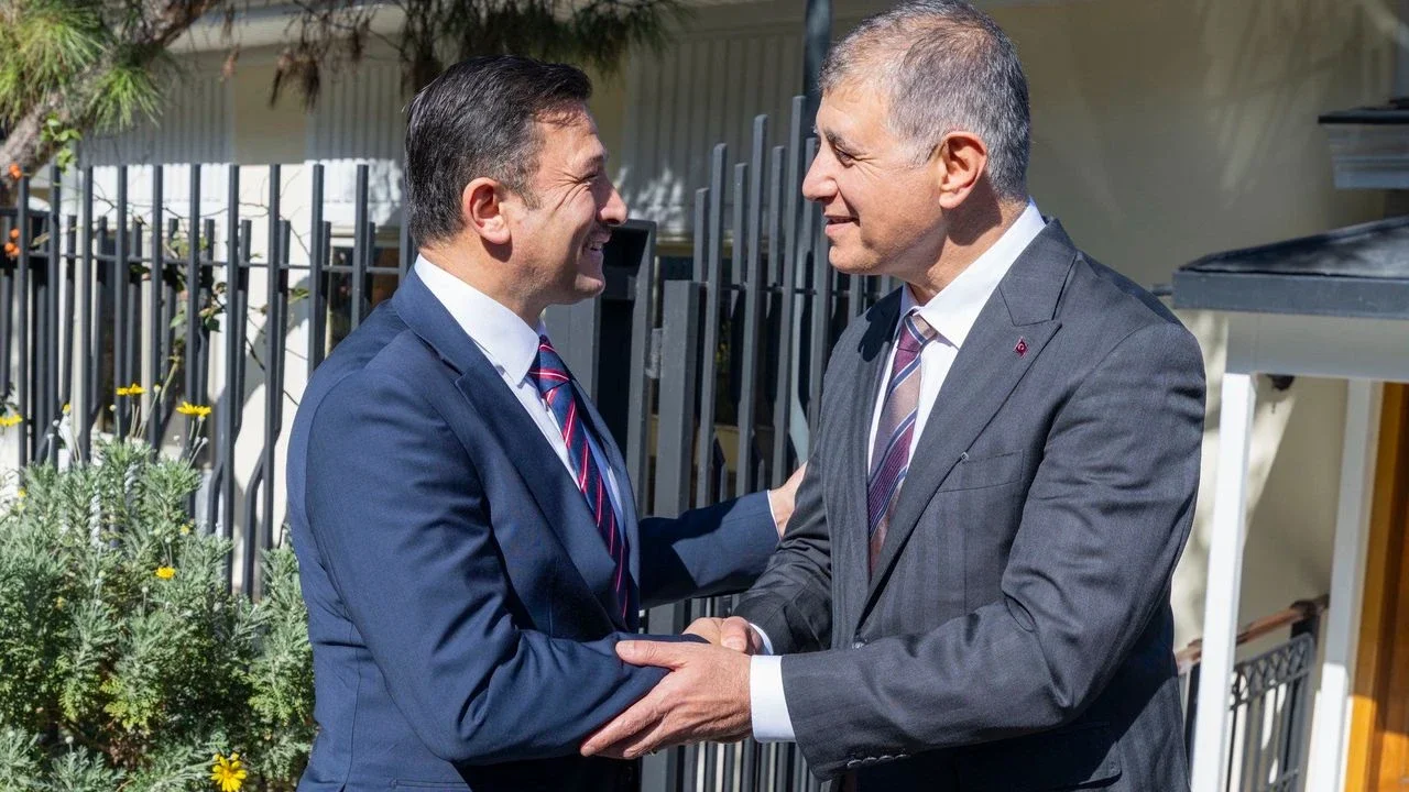 2024'te rakiplerdi: Hamza Dağ'dan Başkan Tugay'a ziyaret!